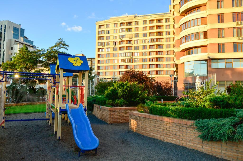 Diplomat Aparthotel Kyiv Exterior photo